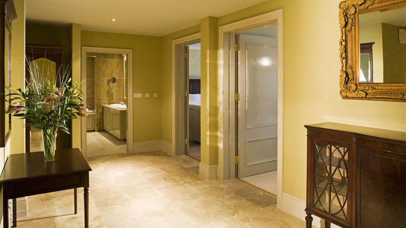 Luxury Master Suites Westport - Hotel Suites Mayo